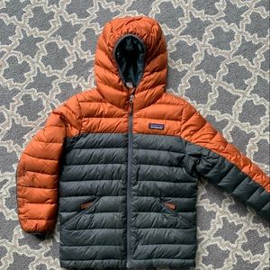 Patagonia reversible down sweater hoodie in boys size 7-8